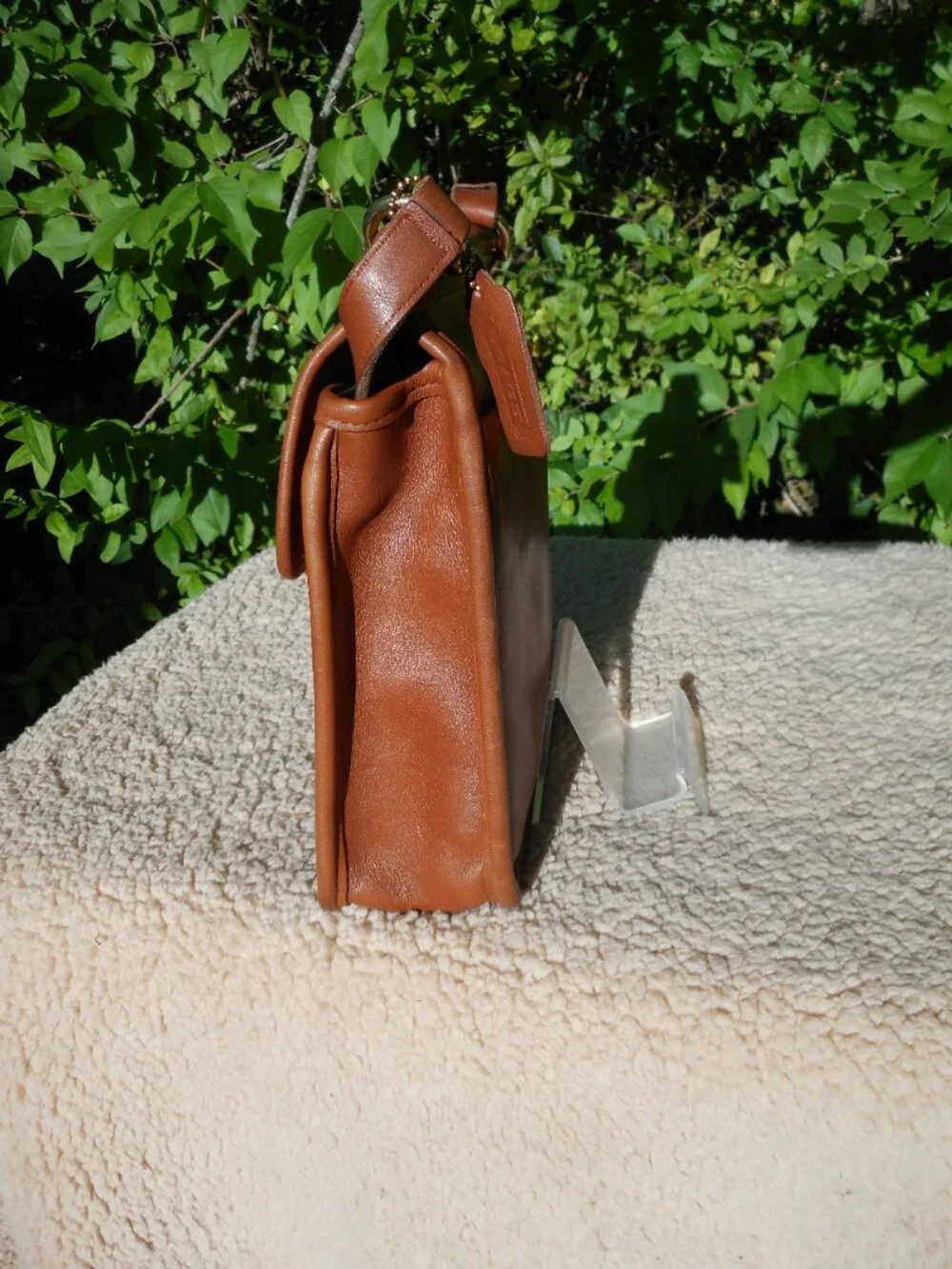 Vintage Coach Murphy  Bag 9930, in British Tan - Picture 3 of 12